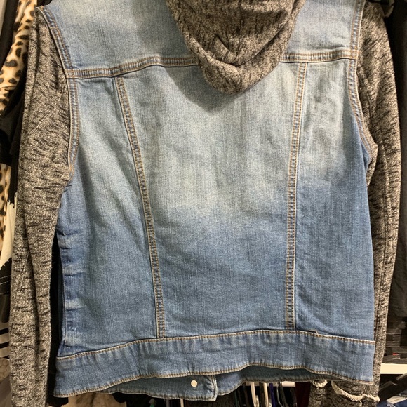 Jean jacket - Picture 3 of 3